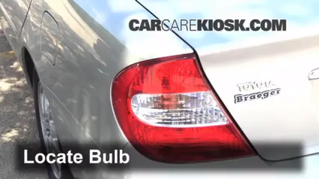 2003 Toyota Camry XLE 3.0L V6 Lights Tail Light (replace bulb)